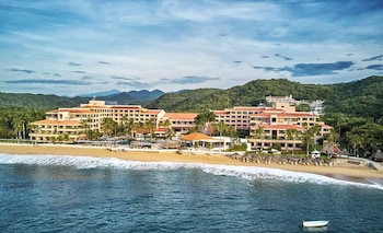 Hotel junto a la costa de Huatulco