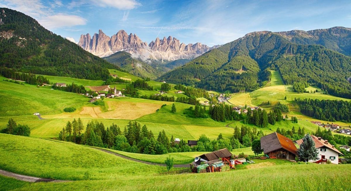 Vuelos de Tampere a Innsbruck con airBaltic