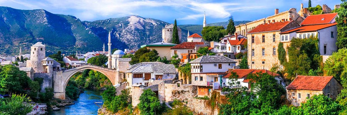 Flüge von Çukurova nach Bosnien und Herzegowina