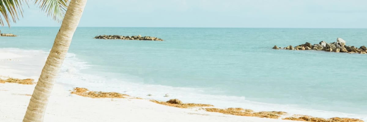 White sands and crystal clear water in Key West, Florida.