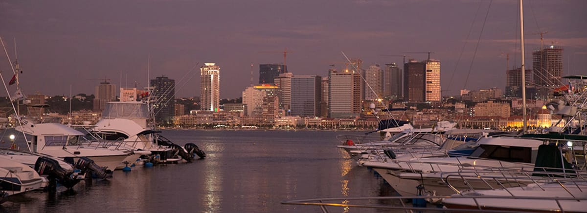 Fly fra København til Luanda