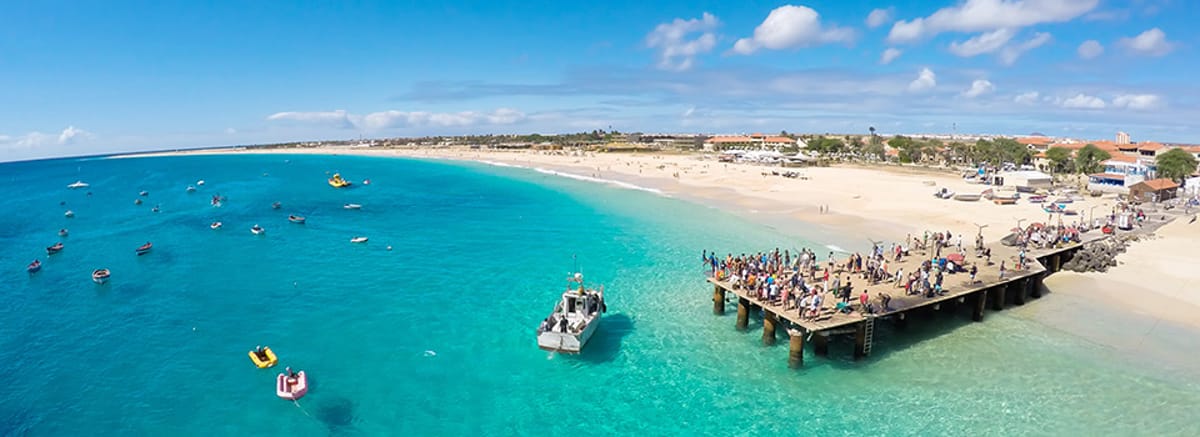 Fly fra København til Sal