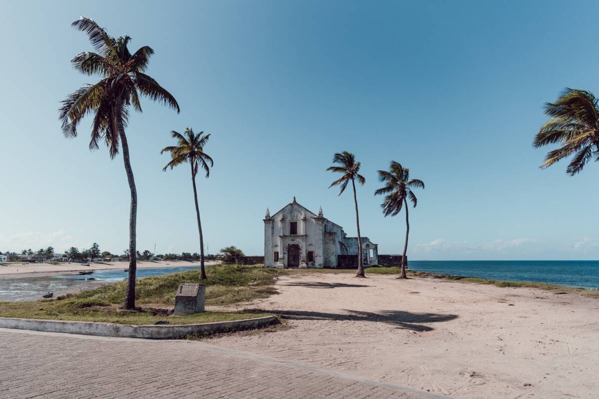 Flights from Nampula (APL) with Airlink