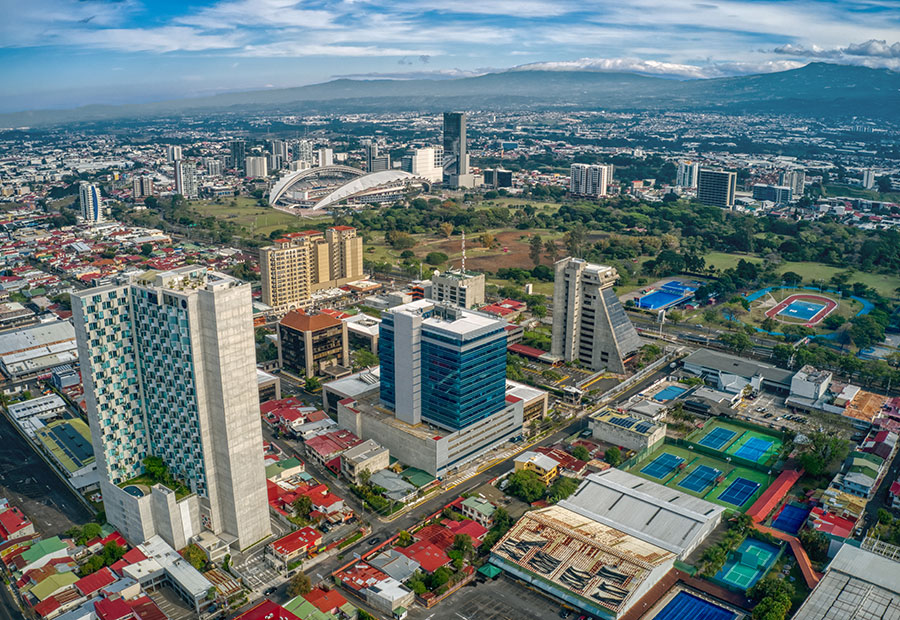 San José skyline with mountains in the background.