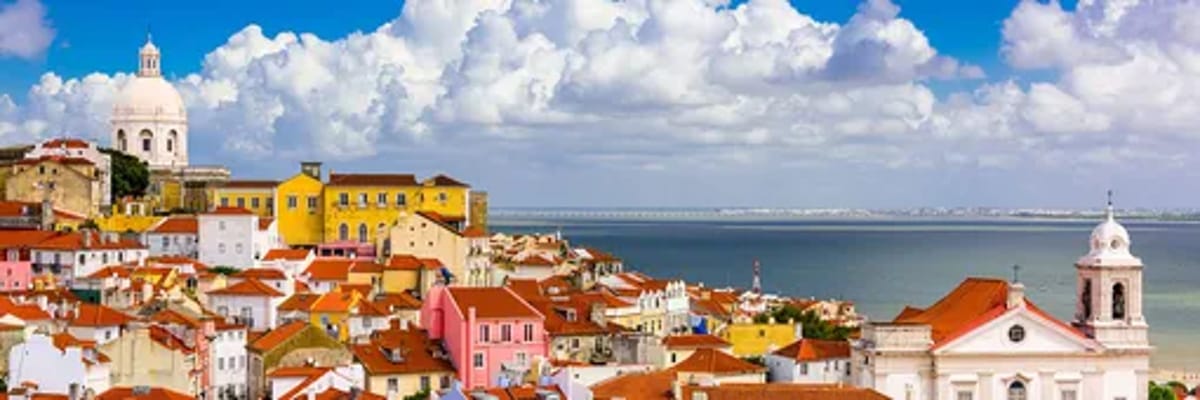 Vuelos baratos desde Santiago a Lisboa con LEVEL