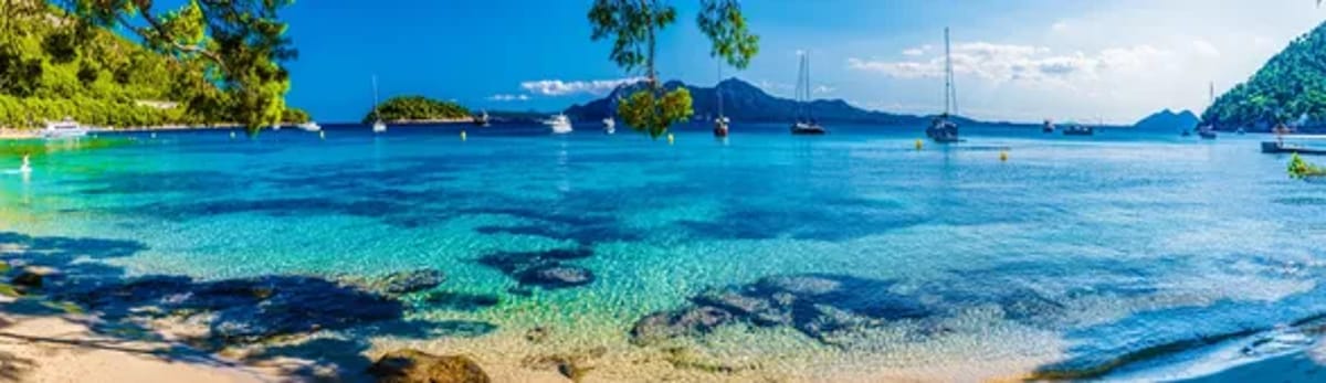 Vuelos baratos desde Santiago a Mallorca con LEVEL