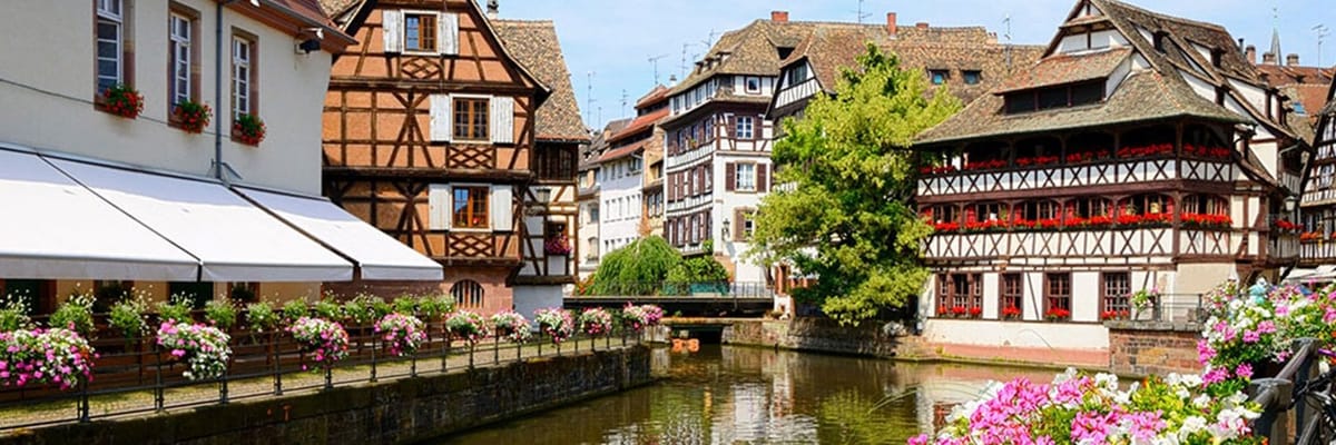 Cheap Flights from Casablanca to Strasbourg on Royal Air Maroc