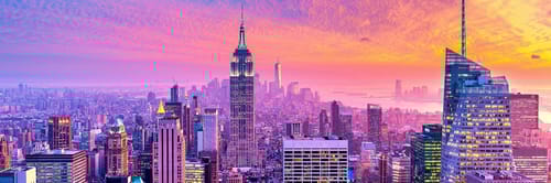 Vista del skyline de Nueva York con el Empire State Building. Encuentra vuelos a Nueva York y descubre su vibrante energรญa y atracciones icรณnicas