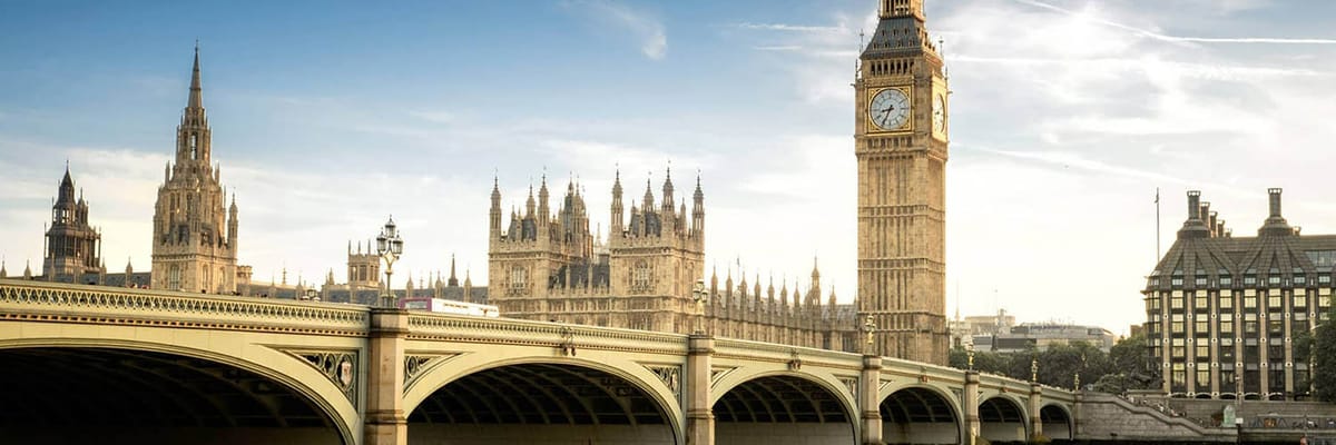 Book flights from Nashville to United Kingdom