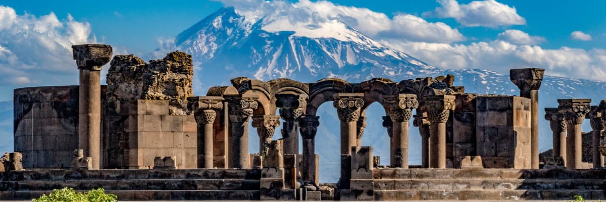 Varaa lentoja Catania - Jerevan airBalticilta