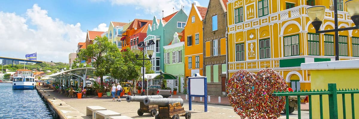 Réservez des vols de Saint-Georges (Grenade) à Curaçao avec Caribbean Airlines