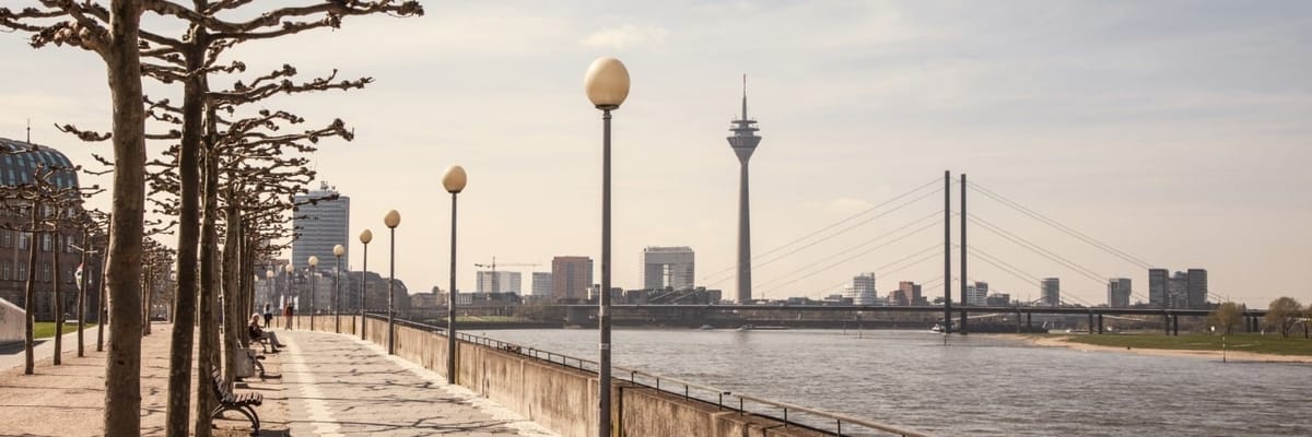 Flights from Valencia to Düsseldorf