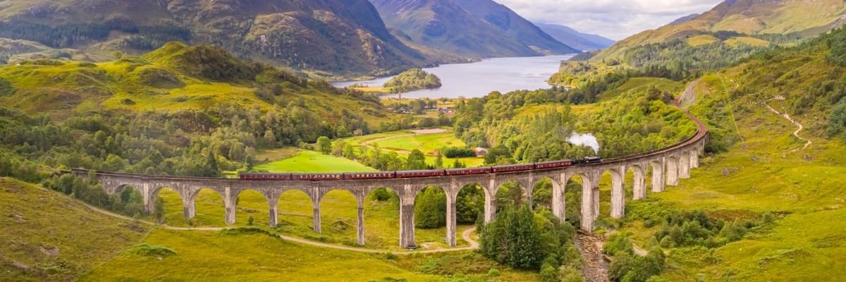 Flights to Glasgow {price_modifier}starting at **Flights.FromLowestPrice**