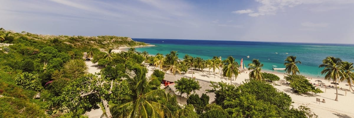 Flights to Holguin {price_modifier}starting at **Flights.FromLowestPrice**