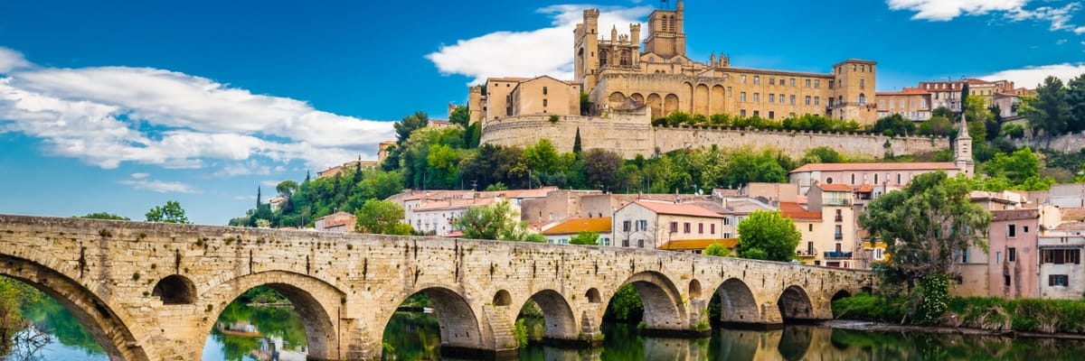 Flights to Vieux Fort {price_modifier}starting at **Flights.FromLowestPrice**