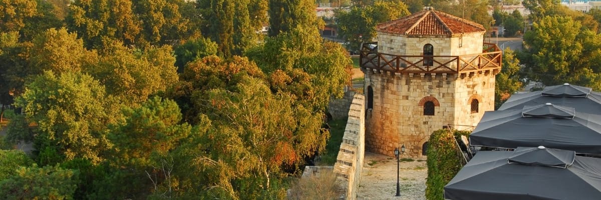 ابحث عن رحلاتك واحجزها من سلطنة عُمان إلى جمهورية صربيا