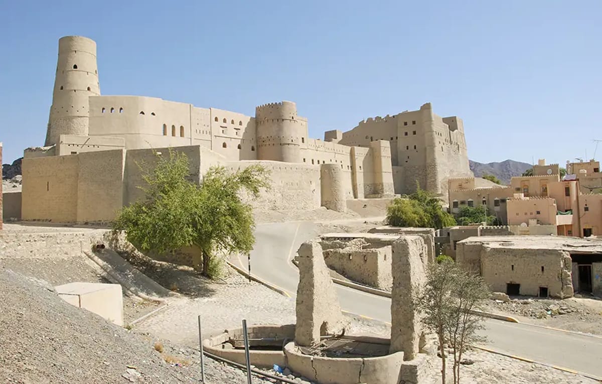 Flights from Pakistan to Muscat (MCT)