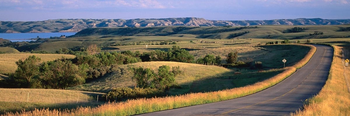 Cheap flights to Bismarck, ND (BIS) with Allegiant Airlines