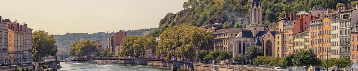 Die besten günstigen Flüge nach Lyon von SKY express