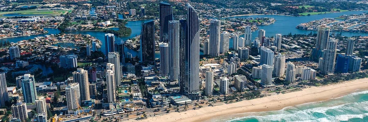 Discover Hotels in Surfers Paradise
