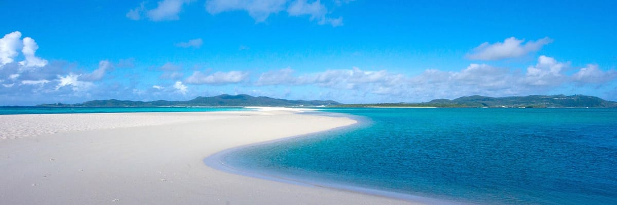 山形発久米島行き。Japan Airlinesの航空券は{price_modifier} **Flights.FromLowestPrice**〜