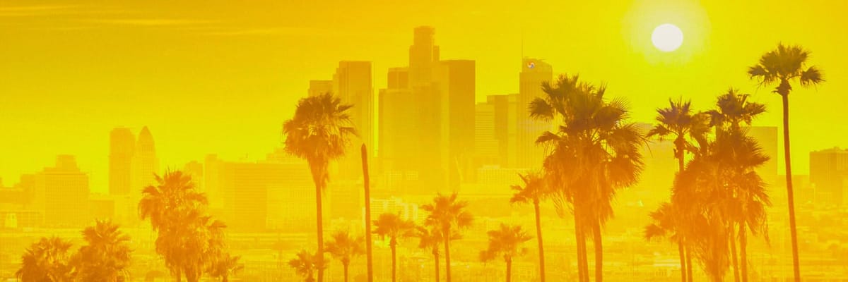 Vuelos a Los Ángeles{price_modifier} desde **Flights.FromLowestPrice**