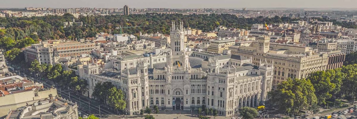 Vuelos desde Niš a Madrid{price_modifier} desde **Flights.FromLowestPrice**
