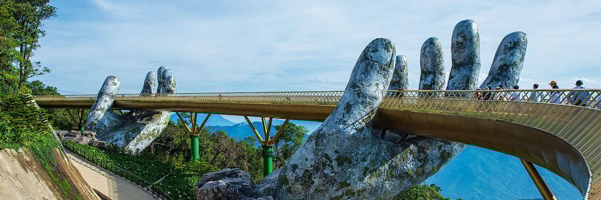 Plan a trip from Miami to Da Nang with STARLUX Airlines