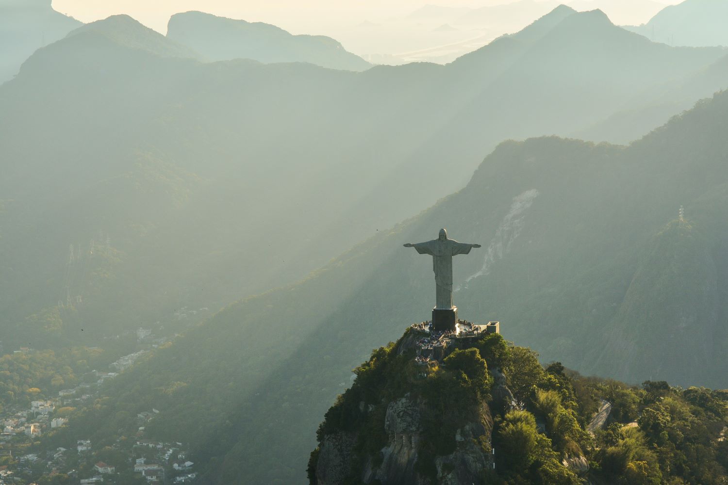 Christus de Verlosser - Amsterdam naar Rio de Janeiro