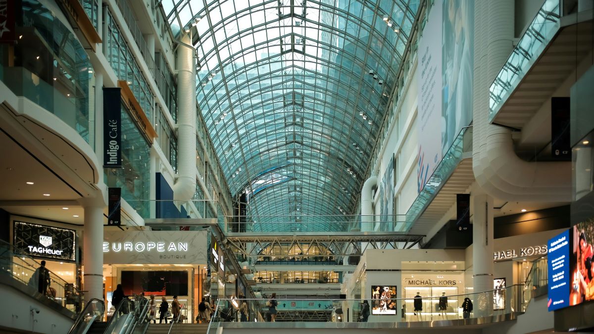Toronto Eaton Centre - Amsterdam naar Toronto