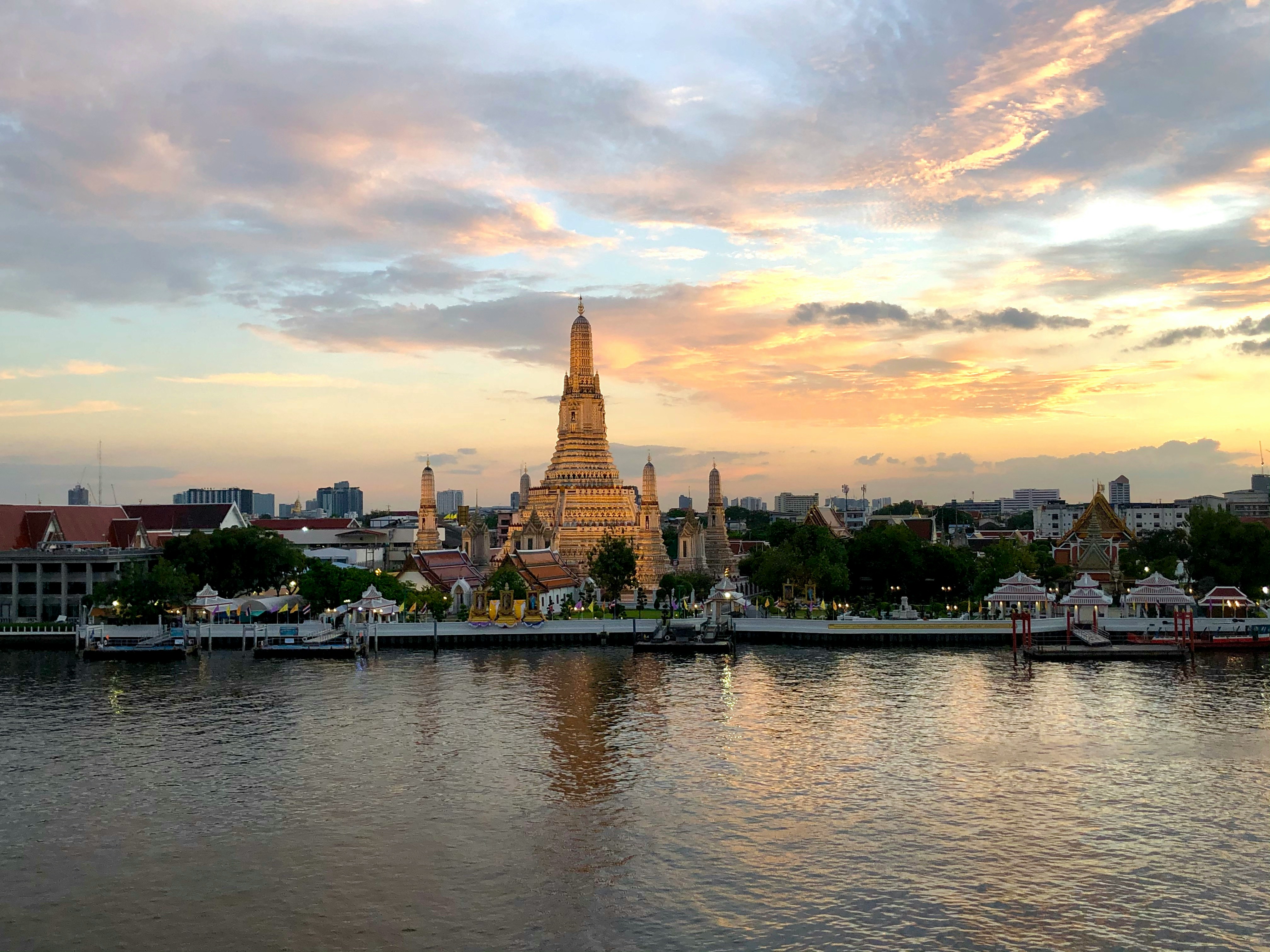  Wat Arun (Daggryets tempel)