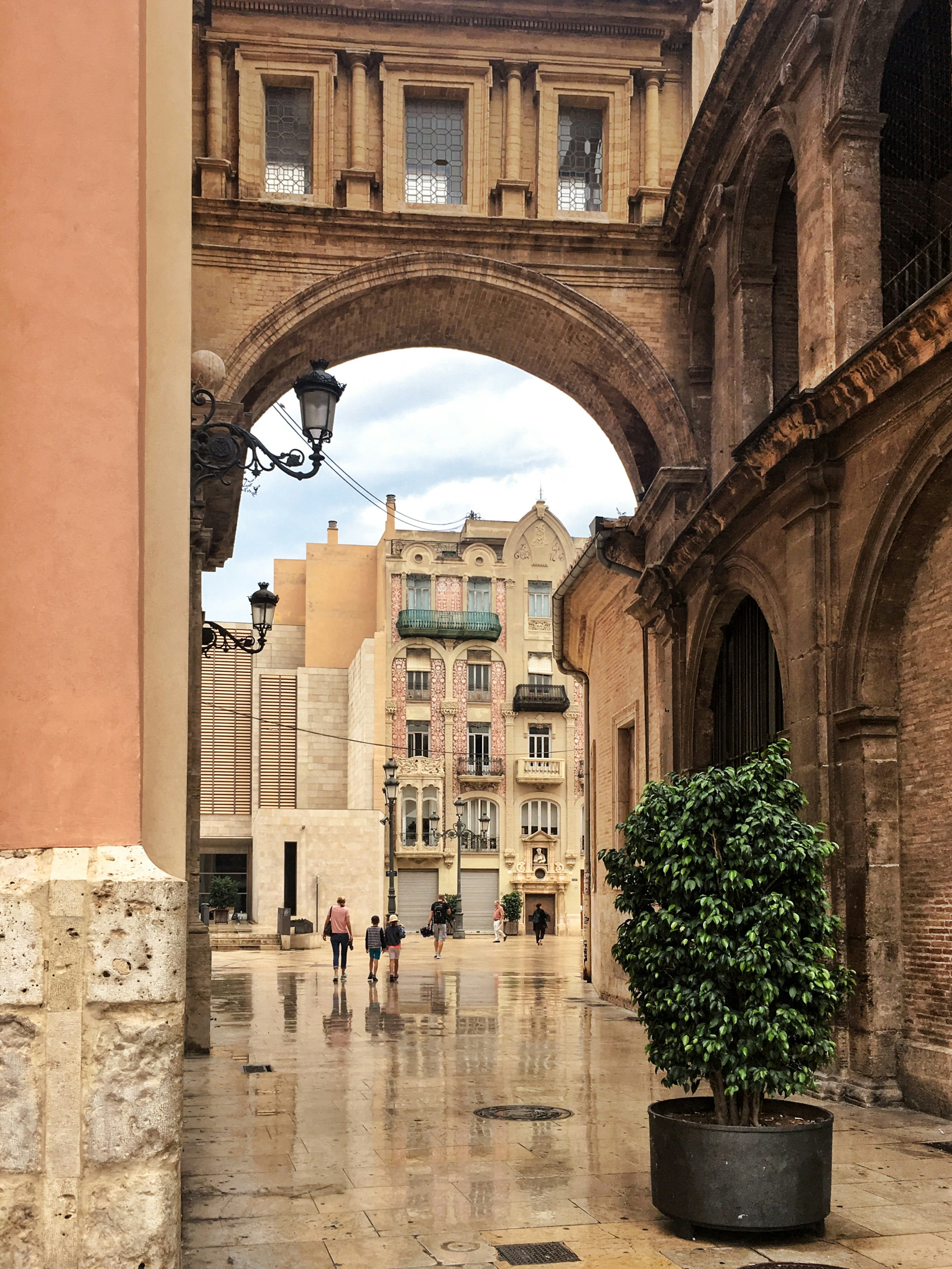 Plaza de la Virgen