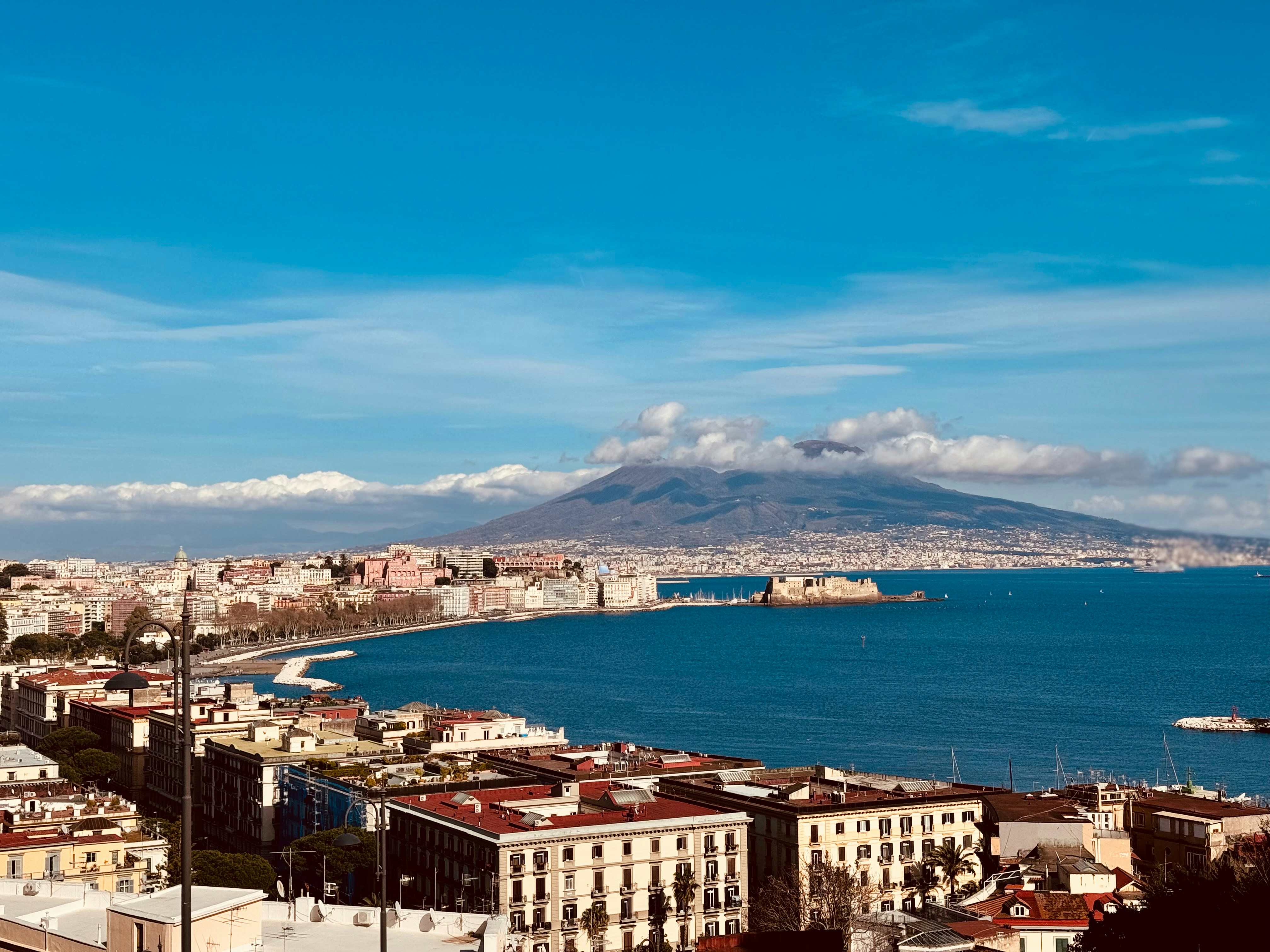 Via Caracciolo e Lungomare di Napoli - Naples