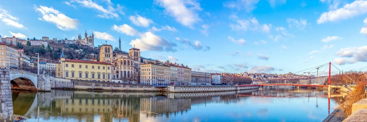 Flights Lyon