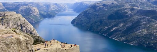 Fly from Edinburgh to Stavanger