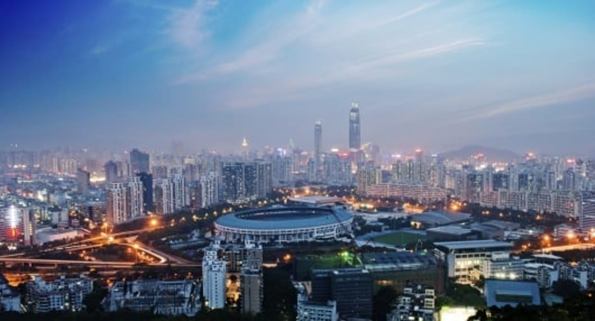 大阪発深セン行きのフライトを検索