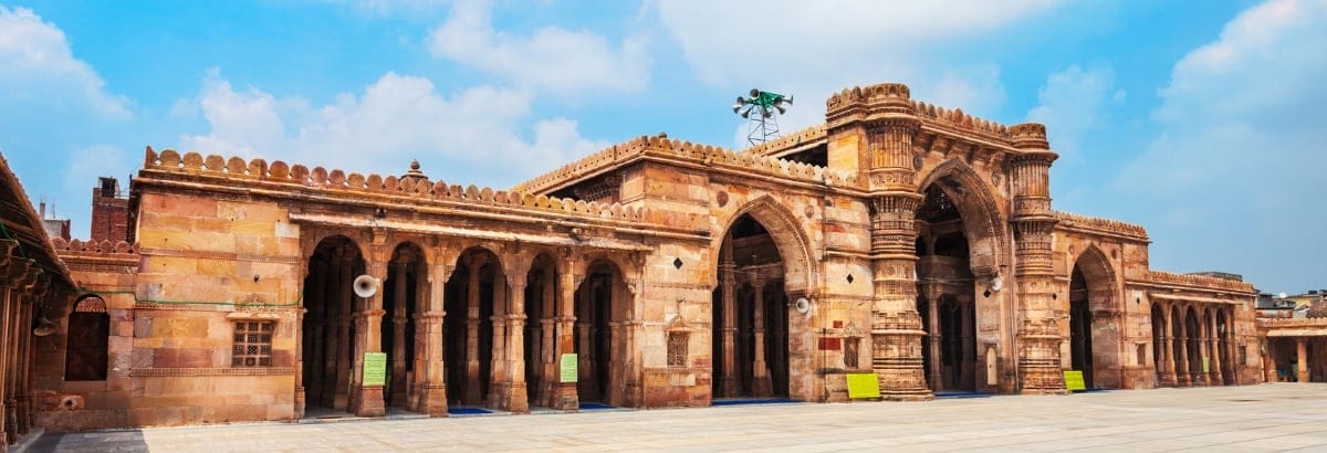 Cheap Flights to Ahmedabad with Thai Airways