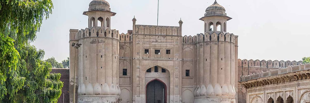 Cheap Flights to Lahore with Thai Airways