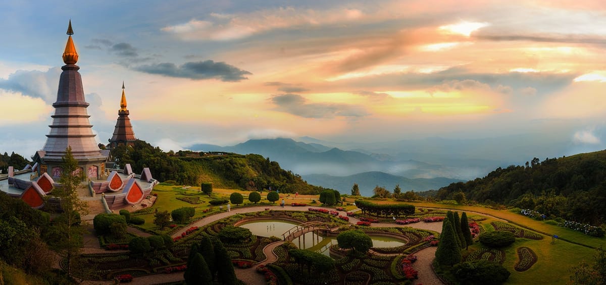 "Перелеты Turkish Airlines из Сантьяго в Бангкок",