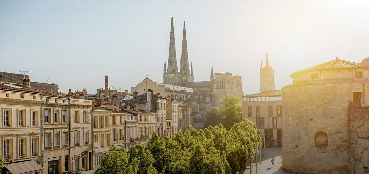 "Перелеты Turkish Airlines из Нью-Йорка в Бордо",