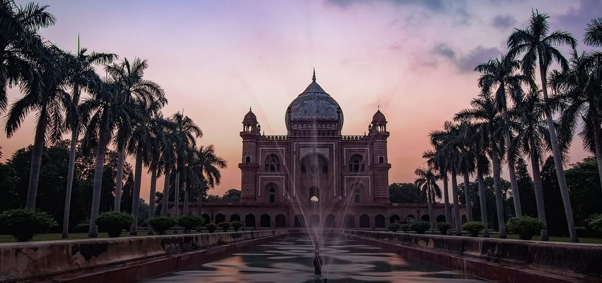 "Перелеты Turkish Airlines из Лиссабона в Дели",