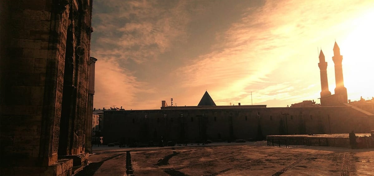 "Перелеты Turkish Airlines из Базеля в Сивас",