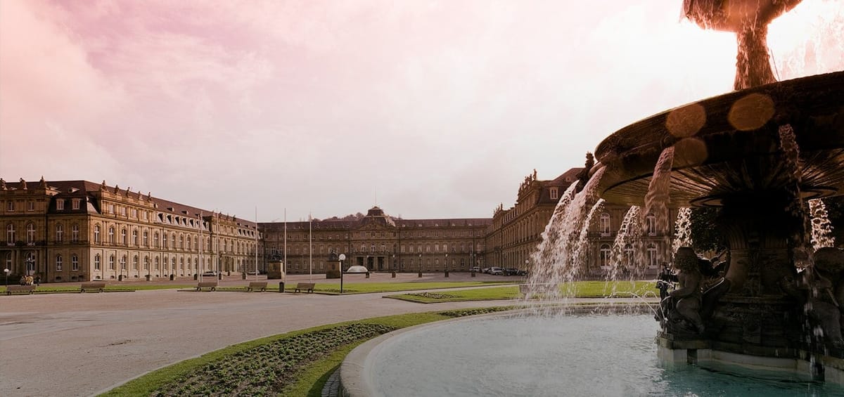 "Перелеты Turkish Airlines из Дубая в Штутгарт",