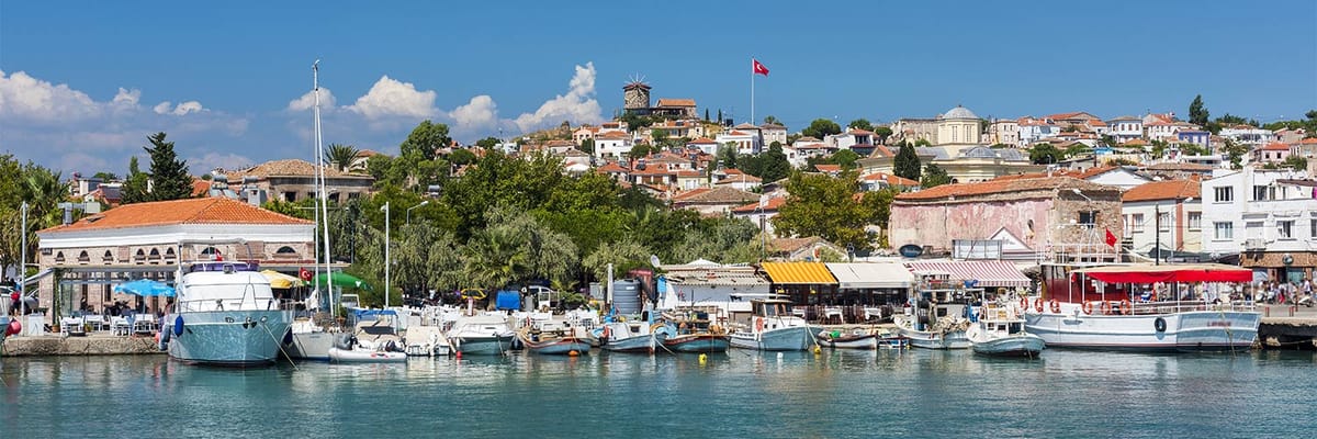 Kahire - Balıkesir uçak bileti **Flights.FromLowestPrice** başlangıç fiyatıyla