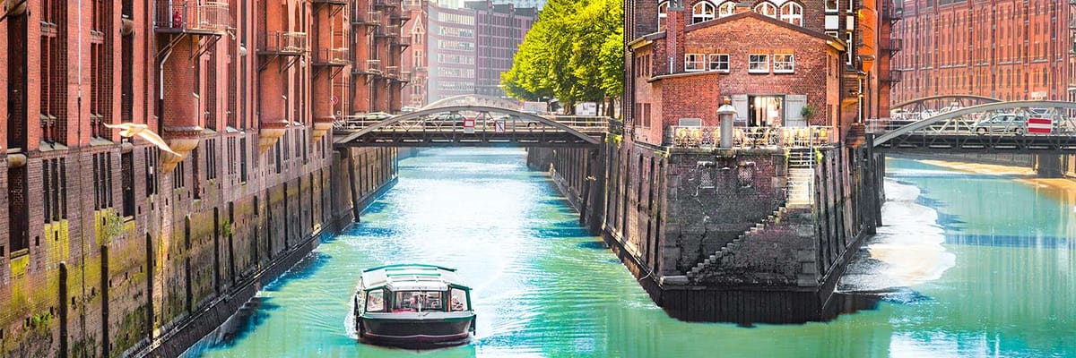 Belgrad - Hamburg uçak bileti **Flights.FromLowestPrice** başlangıç fiyatıyla