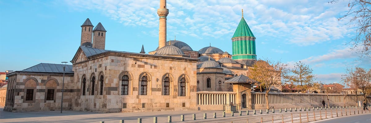 Bakü - Konya uçak bileti **Flights.FromLowestPrice** başlangıç fiyatıyla
