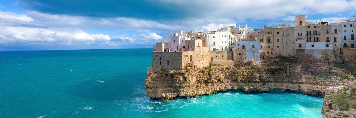 Réservez des vols de Alger à Bari avec Vueling.