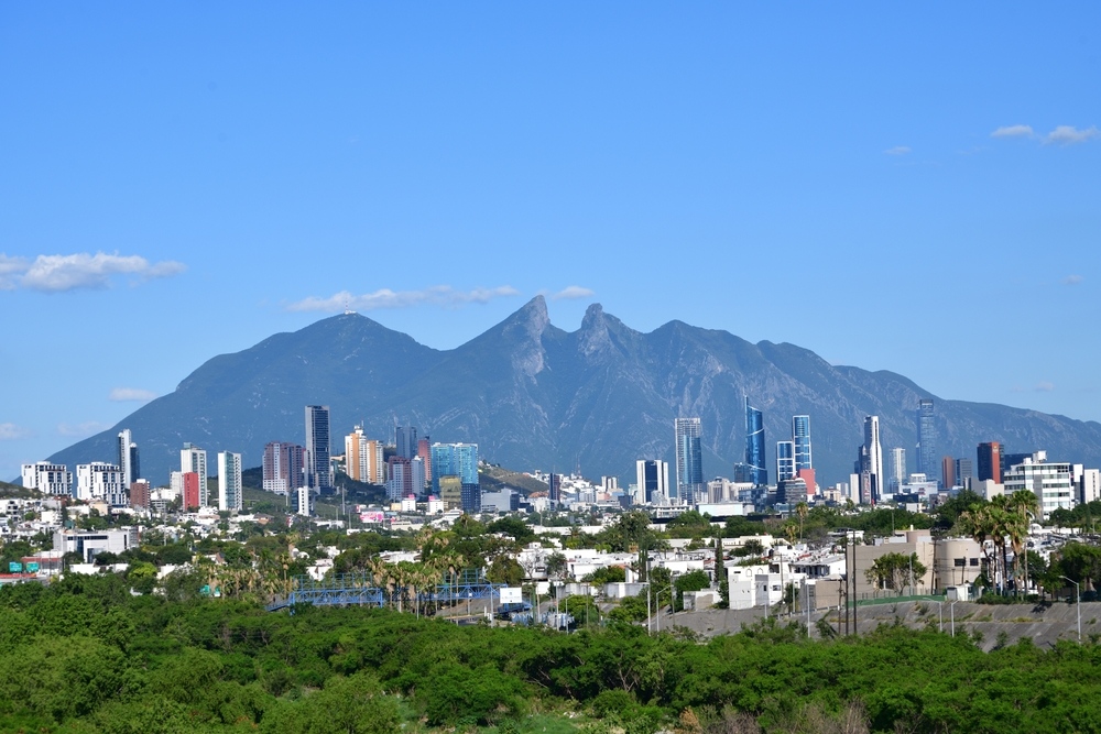 cónica montaña "Cerro de la Silla" en Monterrey