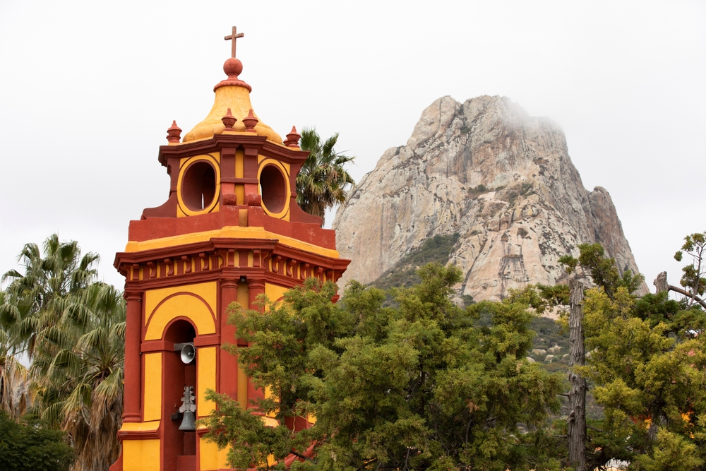 Colonial architecture near Peñon del Bernal, a mountain hill in Querétaro.