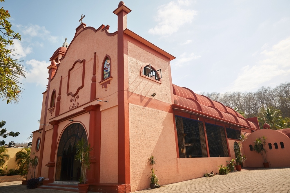 Iglesia de La Crucecita, en Huatulco.